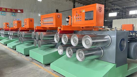 İyi bir fiyat. 100-800 kg/saat kapasitesiyle PET Kemer Yapım Makinesi 9~32 mm genişliğindeki polipropilen kemerler ve isteğe bağlı sıfırlama desenleri çevrimiçi